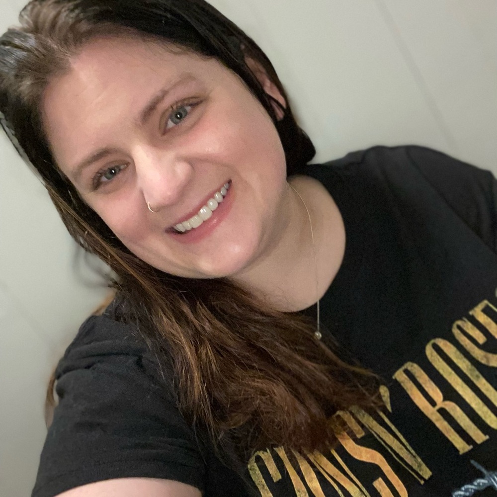 Meet your Posher, Cassandra